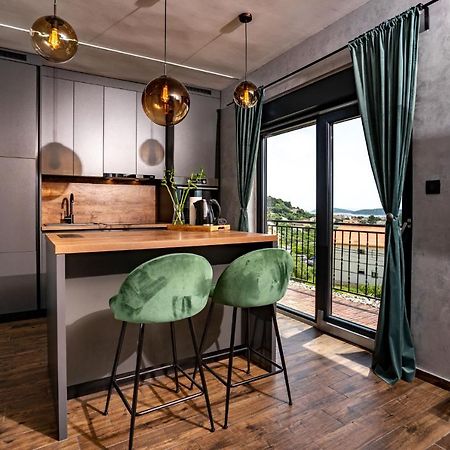 Modern Studio With A Beautiful View Раб Экстерьер фото
