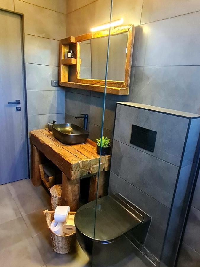Modern Studio With A Beautiful View Раб Экстерьер фото