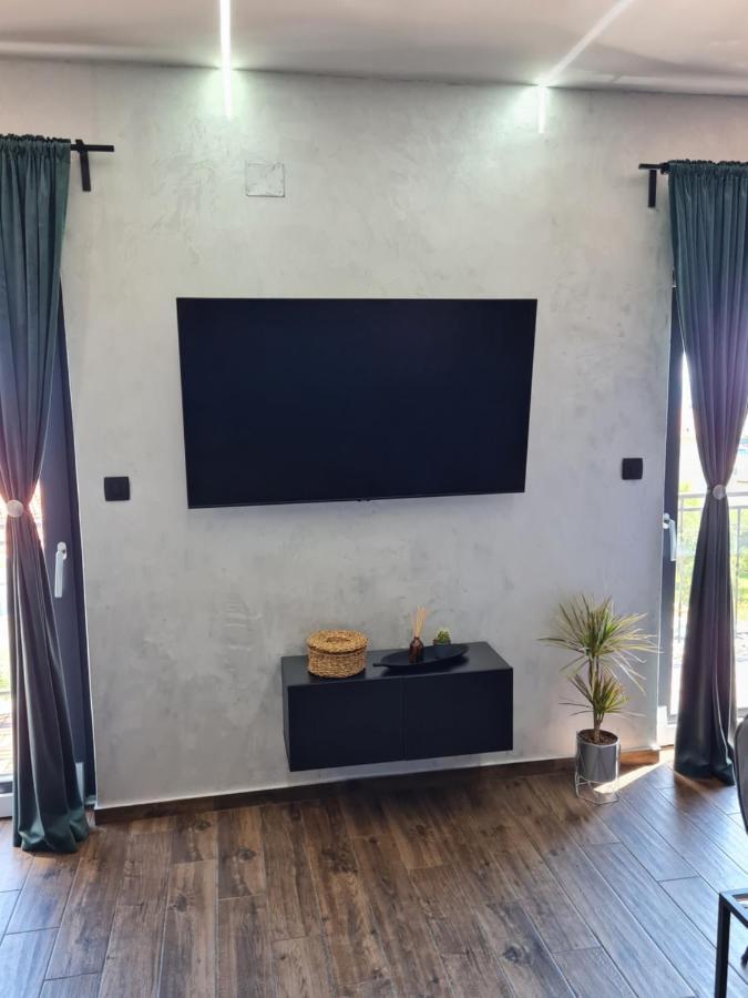 Modern Studio With A Beautiful View Раб Экстерьер фото