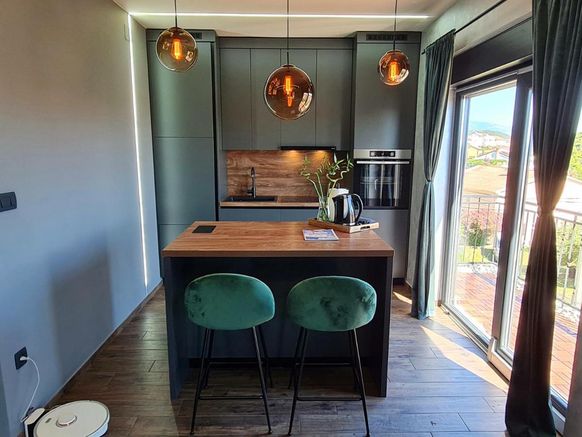 Modern Studio With A Beautiful View Раб Экстерьер фото